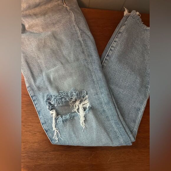 Madewell The Perfect Vintage Jean, Size 24, Distressed Light Wash - Picture 5 of 5